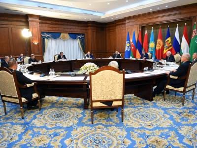 塔吉克斯坦总统拉赫蒙指出独联体在加强成员国间联系方面的作用