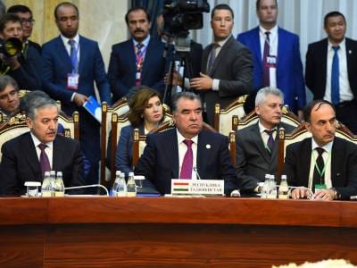 塔吉克斯坦总统拉赫蒙指出独联体在加强成员国间联系方面的作用