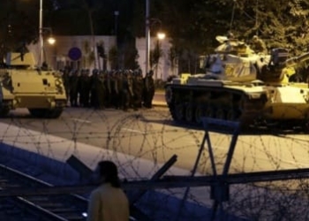 СМИ назвали имена возможных главарей военного мятежа в Турции
