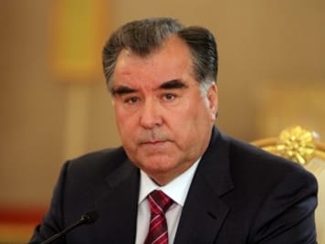 Э.Рахмон поздравил Терезу Мэй с назначением на пост премьер-министра Великобритании
