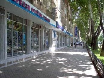 Жительница Душанбе» отоварилась» в магазине деньгами – 7 тыс. сомони