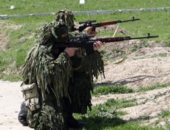 Российские военные уничтожили условного противника в горах Таджикистана