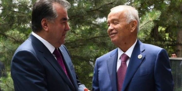 Эмомали Рахмон поздравил Ислама Каримова с годовщиной независимости Узбекистана