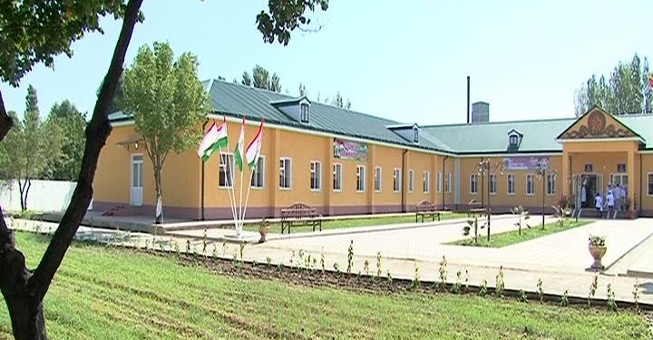 В Б.Гафуровском районе построили новую больницу