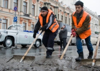 За семь месяцев в трудовую миграцию выехали свыше 348 тыс. граждан Таджикистана