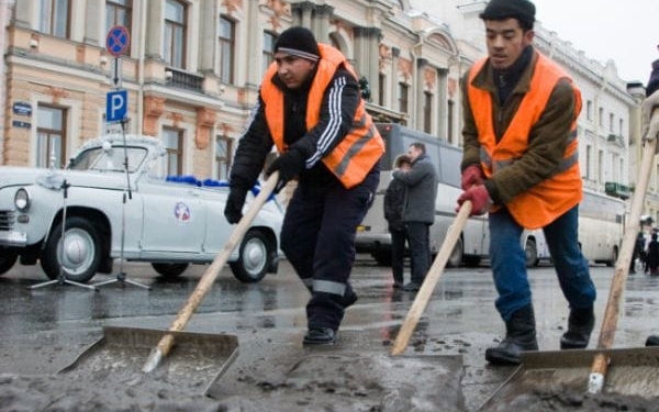 За семь месяцев в трудовую миграцию выехали свыше 348 тыс. граждан Таджикистана