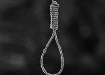 18-летняя жительница Б.Гафурова совершила самоубийство