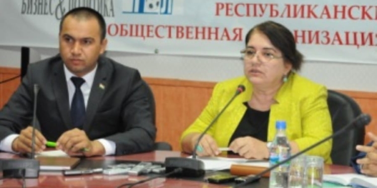 Таджикских журналистов, нарушающих нормы госязыка, будут штрафовать