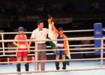 Сотрудница Минтранса Таджикистана завоевала «золото» чемпионата Азии по кикбоксингу