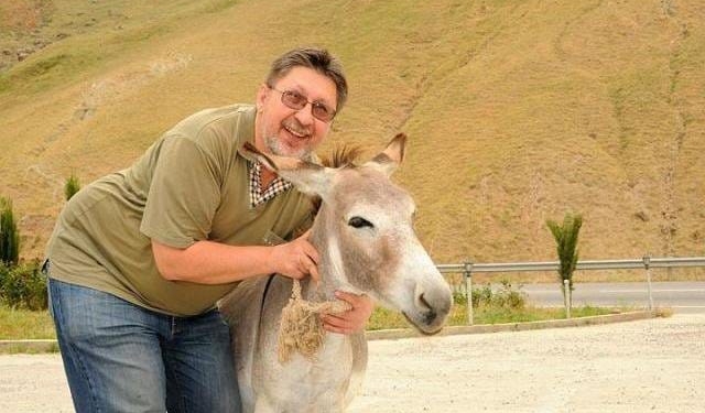 Сергей Пономарев подал заявление на таджиков