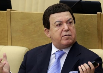 Кобзон назвал финансирование Крыма «непосильной ношей»