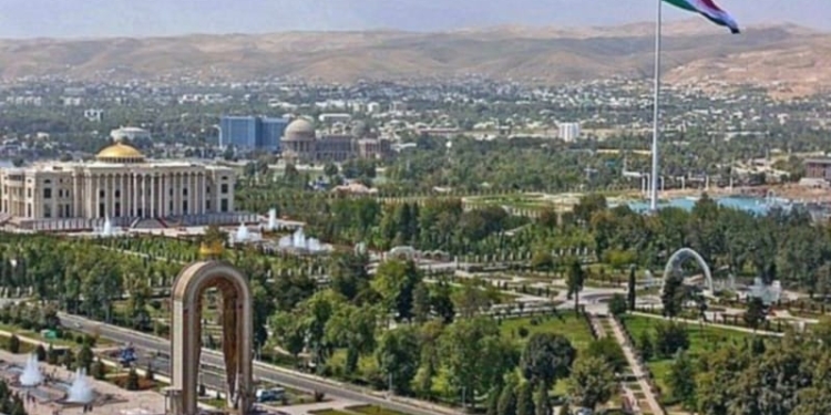 Правительство Таджикистана обещает народу достойную жизнь (фото)