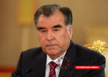 Эмомали Рахмон находится в Муминабаде