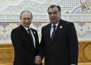 Эмомали Рахмон поздравил Владимира Путина с днем рождения