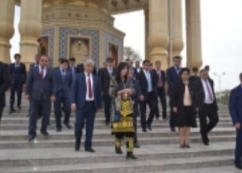 Узбекская делегация посетила Согдийскую область