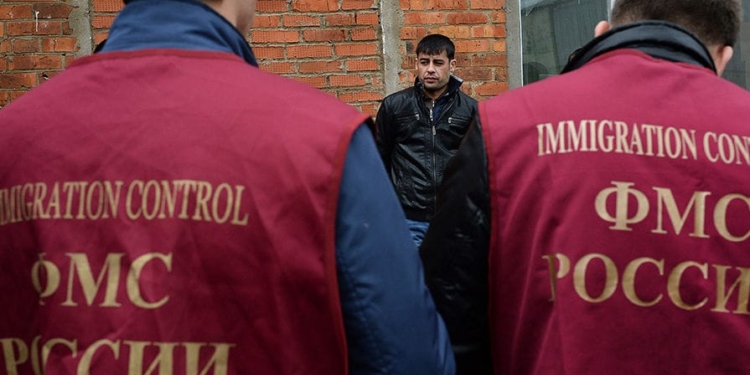 В России могут амнистировать и легализовать около 3 млн. нелегальных мигрантов