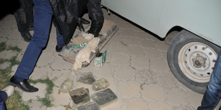 Гражданин Таджикистана задержан в Кыргызстане с крупной партией наркотиков