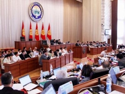 Правительство Кыргызстана ушло в отставку