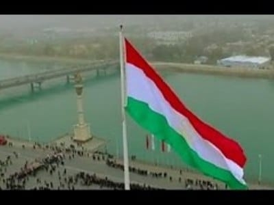 В Худжанде в шествии в День флага приняли участие 6 тыс. человек