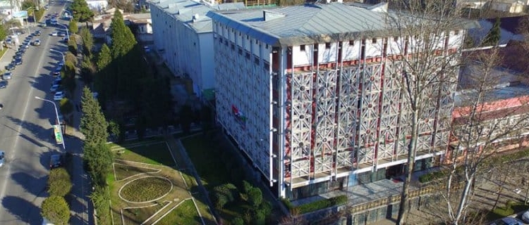 Мэрия Душанбе вручило столичному УМВД 15 автомобилей «Шкода-Октавия»