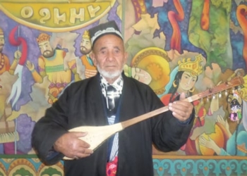 Таджикский исполнитель эпоса «Гуругли» стал победителем международного фестиваля