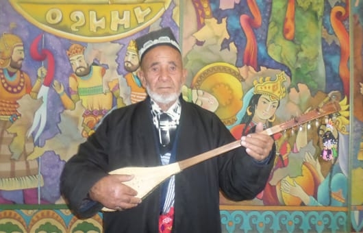 Таджикский исполнитель эпоса «Гуругли» стал победителем международного фестиваля