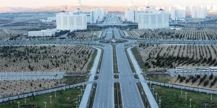 В Туркменистане состоялась первая Глобальная конференция по устойчивому транспорту