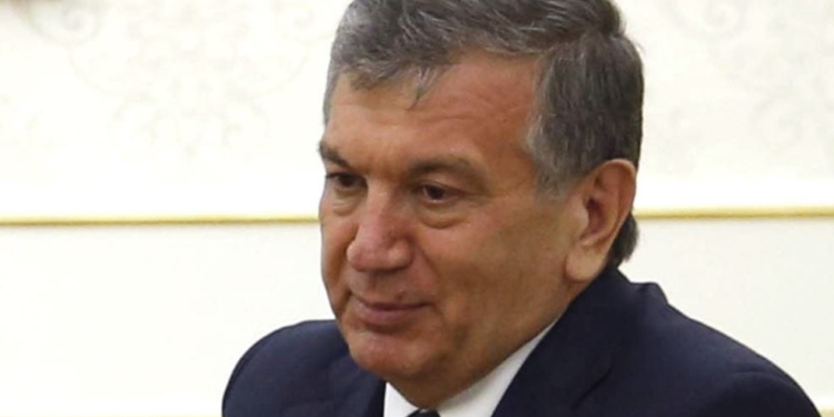 Эмомали Рахмон поздравил Шавката Мирзиёева с избранием на пост президента Узбекистана