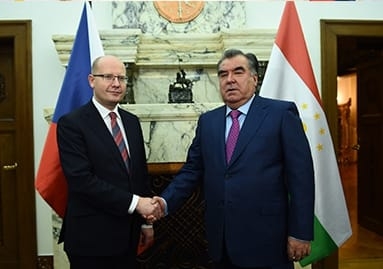 Э.Рахмон провел переговоры с премьер-министром Чехии