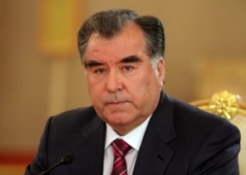 Президент уволил председателя суда Нурабада за поступок, порочащий честь судьи