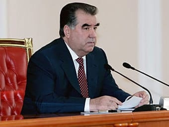 Эмомали Рахмон снял с должности заместителя министра культуры