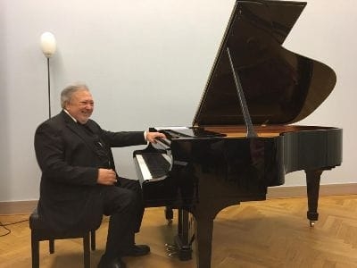 В Берлине состоялся музыкальный вечер таджикского композитора Фируза Бахора