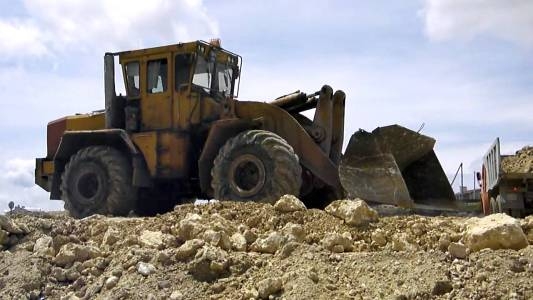 На юге Таджикистана утонул водитель экскаватора