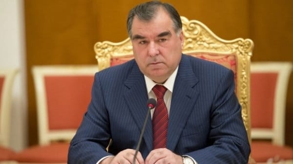 Эмомали Рахмон выразил соболезнования Навазу Шарифу в связи с терактом в Пакистане