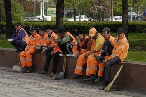 МВД предлагает выдворять из России мигрантов без трудового договора