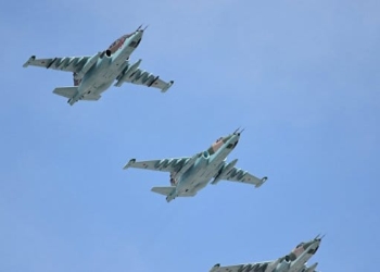 Российские военные самолеты завершили полеты в небе над Таджикистаном