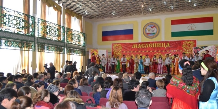 В РТСУ отпраздновали Масленицу