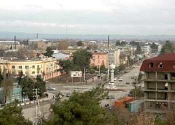 В Курган-тюбе у здания военной прокуратуры подорвался мужчина