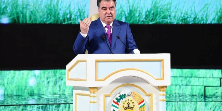Президент назвал великой миссией матерей воспитание здоровых и образованных детей