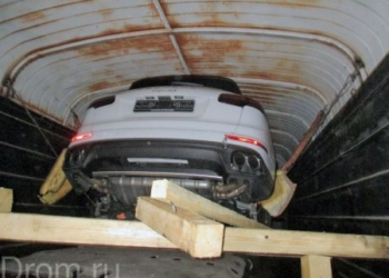 Люксовые Porsche Cayenne везли в Таджикистан в стиральном порошке