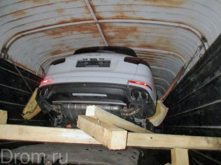 Люксовые Porsche Cayenne везли в Таджикистан в стиральном порошке