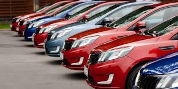Таджикистан наполовину снизил таможенную пошлину на ввоз новых автомашин