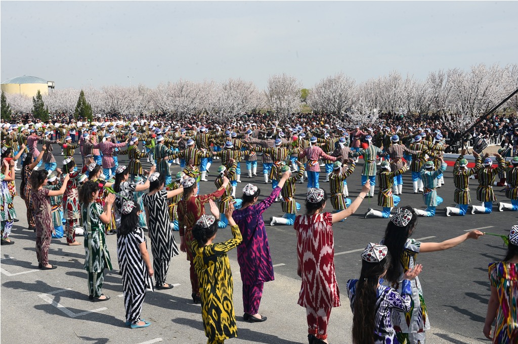 Душанбе сегодняшний день. Национальный праздник Навруз в Таджикистане. Наврузи Душанбе 2022. Навруз 2020 Таджикистан. Навруз в Худжанде 2021.