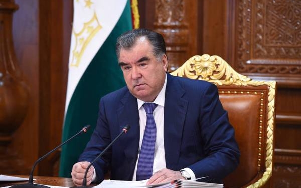 Президент поручил ужесточить наказание в отношении чиновников