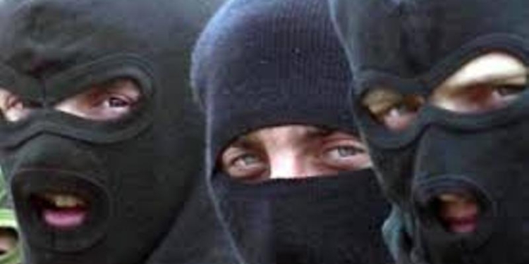 В Таджикистане задержаны подозреваемые в разбойном нападение на АЗС