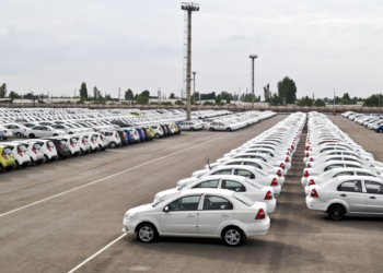 Таджикистан и Узбекистан договорились о поставках узбекских автомобилей