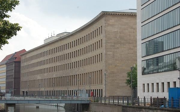 Германия готова обучать таджикских дипломатов