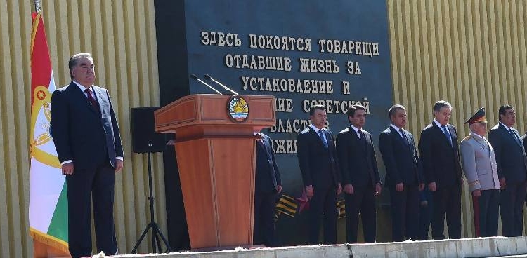 Эмомали Рахмон: Мы гордимся сынами Таджикистана за их вклад в общую Победу