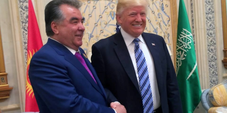 Эмомали Рахмон встретился с Дональдом Трампом