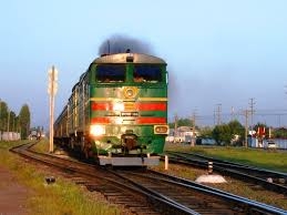 На юге Таджикистана пассажирский поезд столкнулся с легковушкой. Есть жертвы